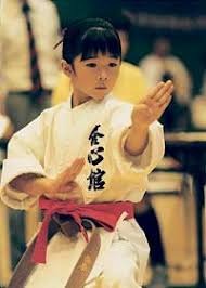 复刻精彩瞬间！东契奇失误后詹姆斯上演追身盖帽仿佛9年前再现！